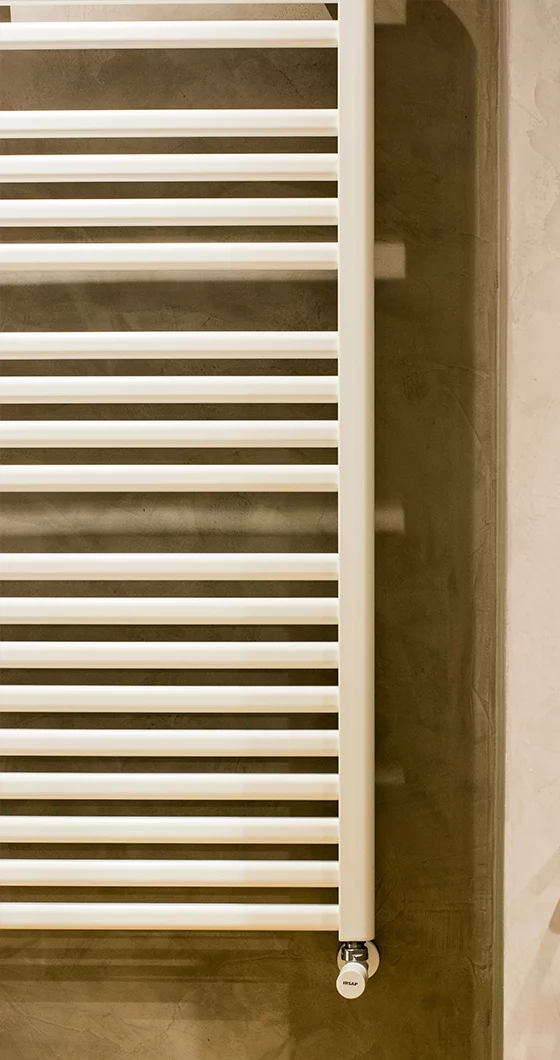 Plombier Angers pose sèche serviette Plombier Angers pose sèche serviette